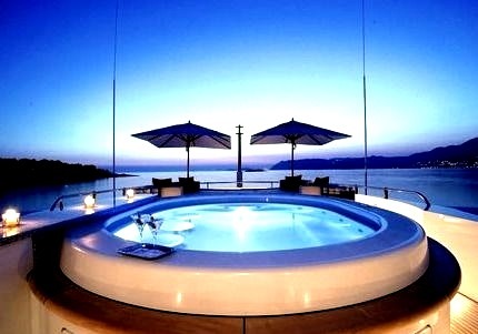 Beautiful Pool with a fantastic View